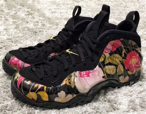 nike foamposite one floral